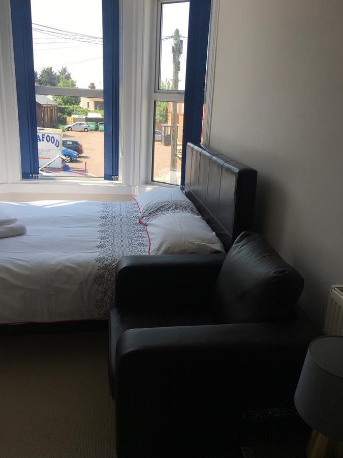 Elris Essex House Hotel Clacton-on-Sea Buitenkant foto